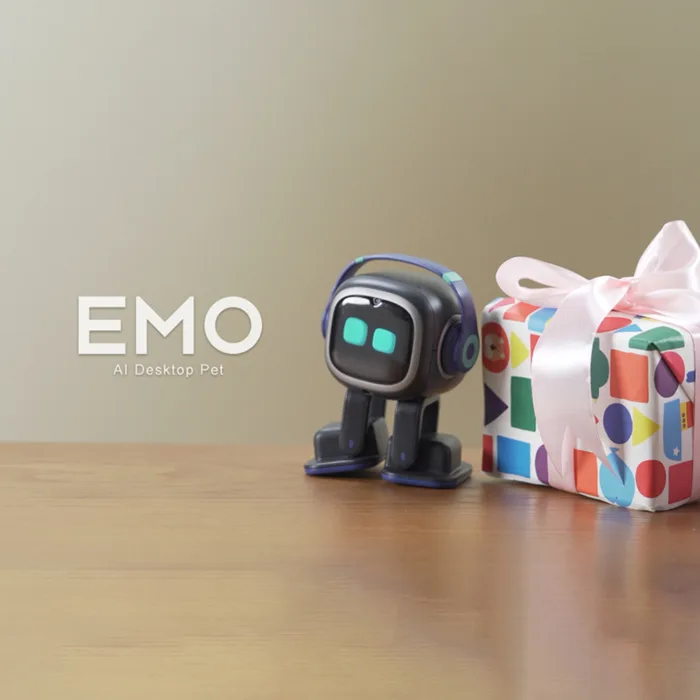 EMO The Coolest AI Desktop Pet Robot with Personality and Ideas 02